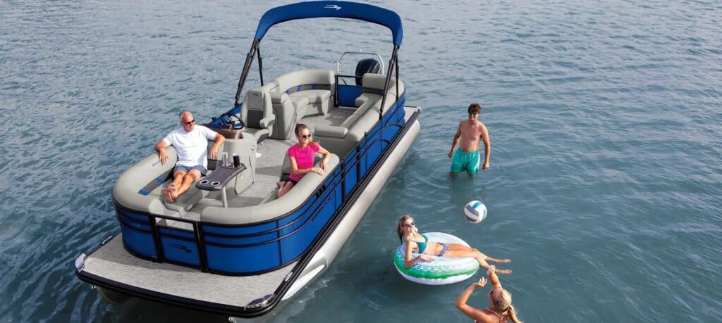 Used Bennington SX Line Luxury Swingback Pontoon Boats For Sale