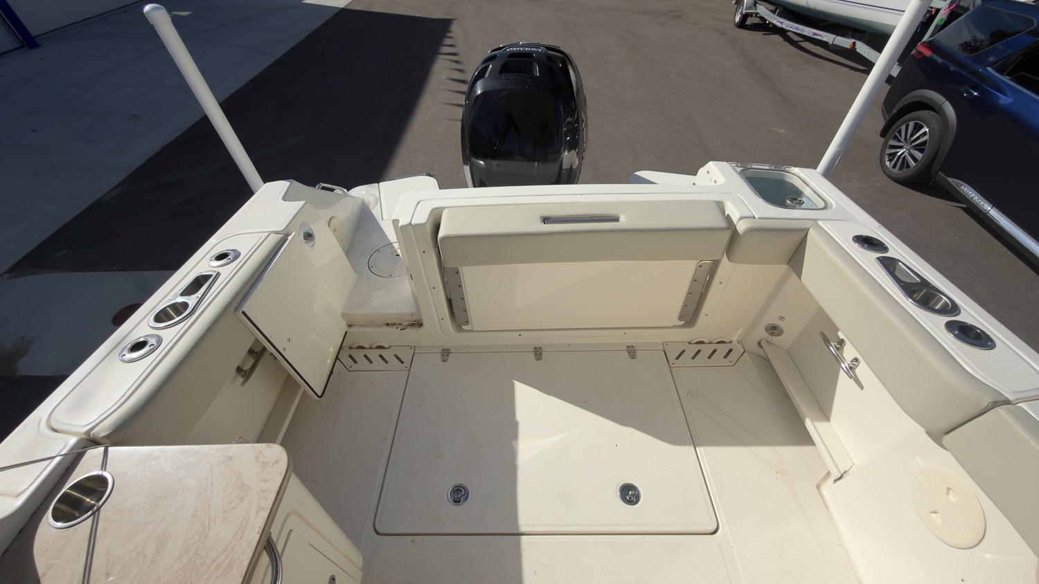 2022 Boston Whaler 240 Vantage, photo 7 of 28