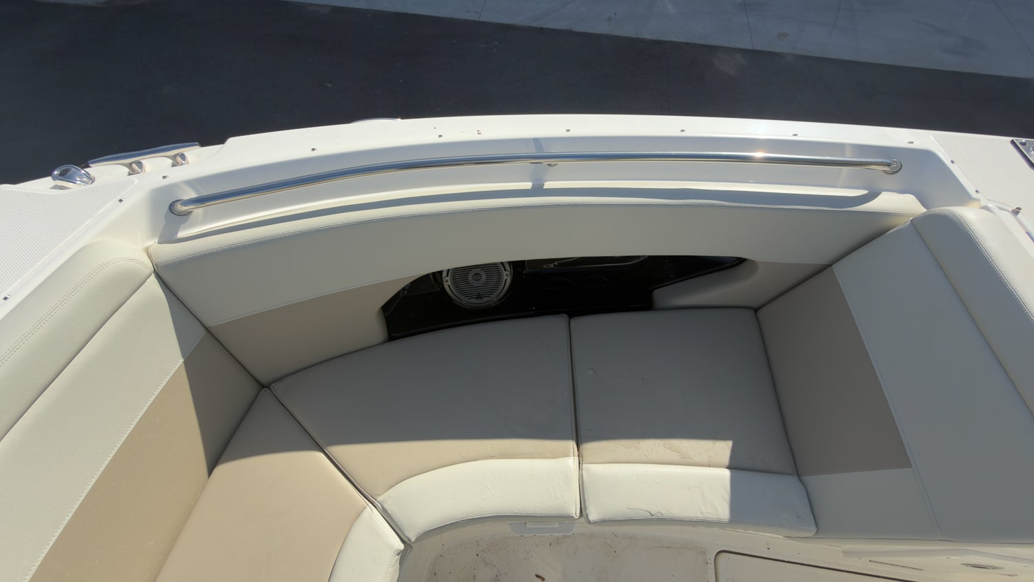 2022 Boston Whaler 240 Vantage, photo 25 of 28