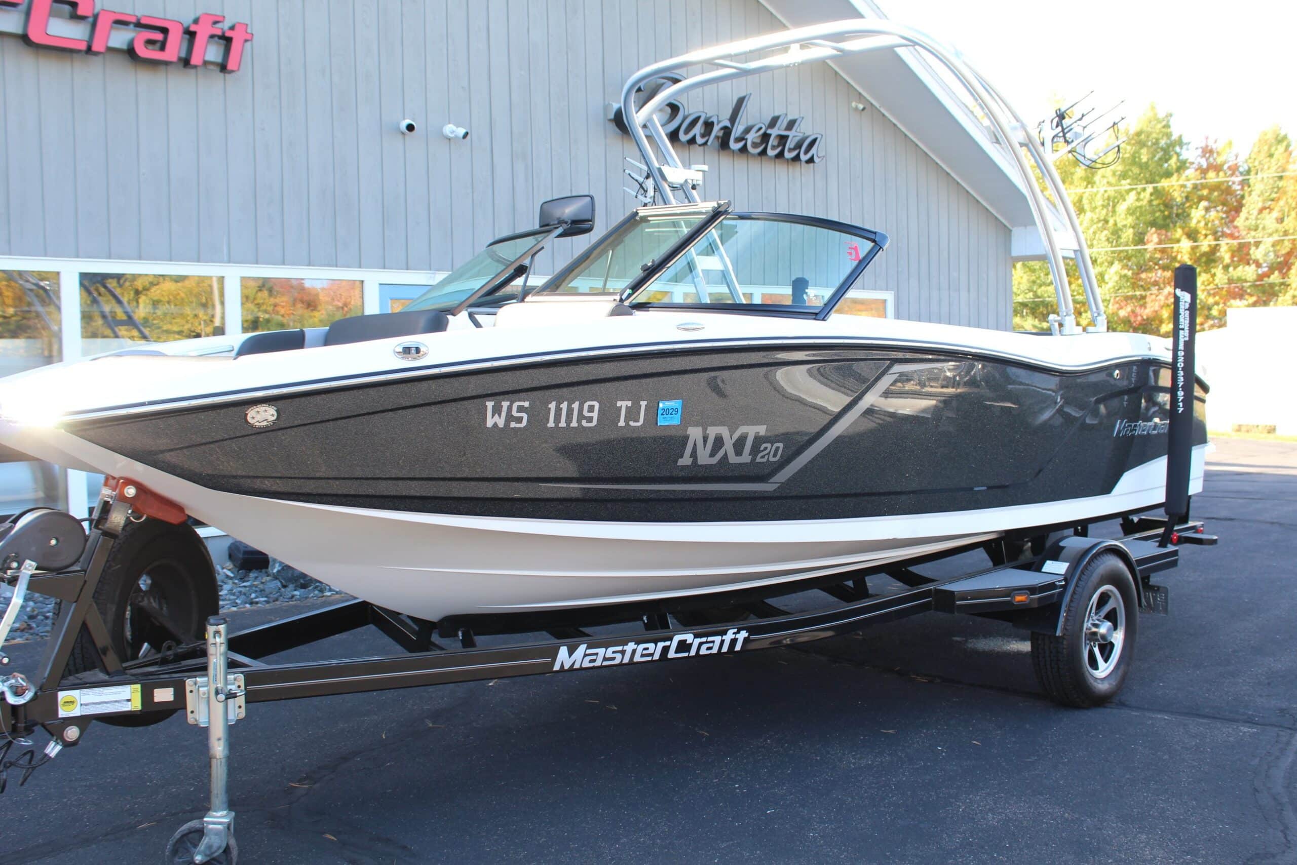 2016 MasterCraft NXT20, photo 3 of 17