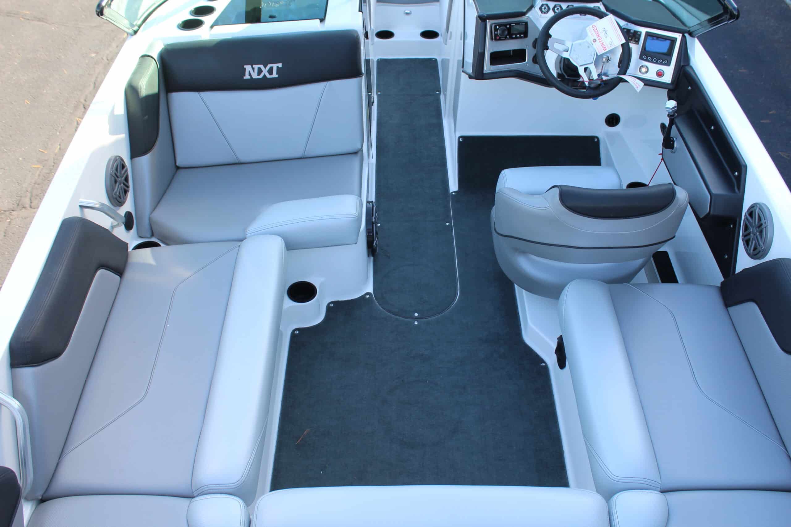 2016 MasterCraft NXT20, photo 9 of 17