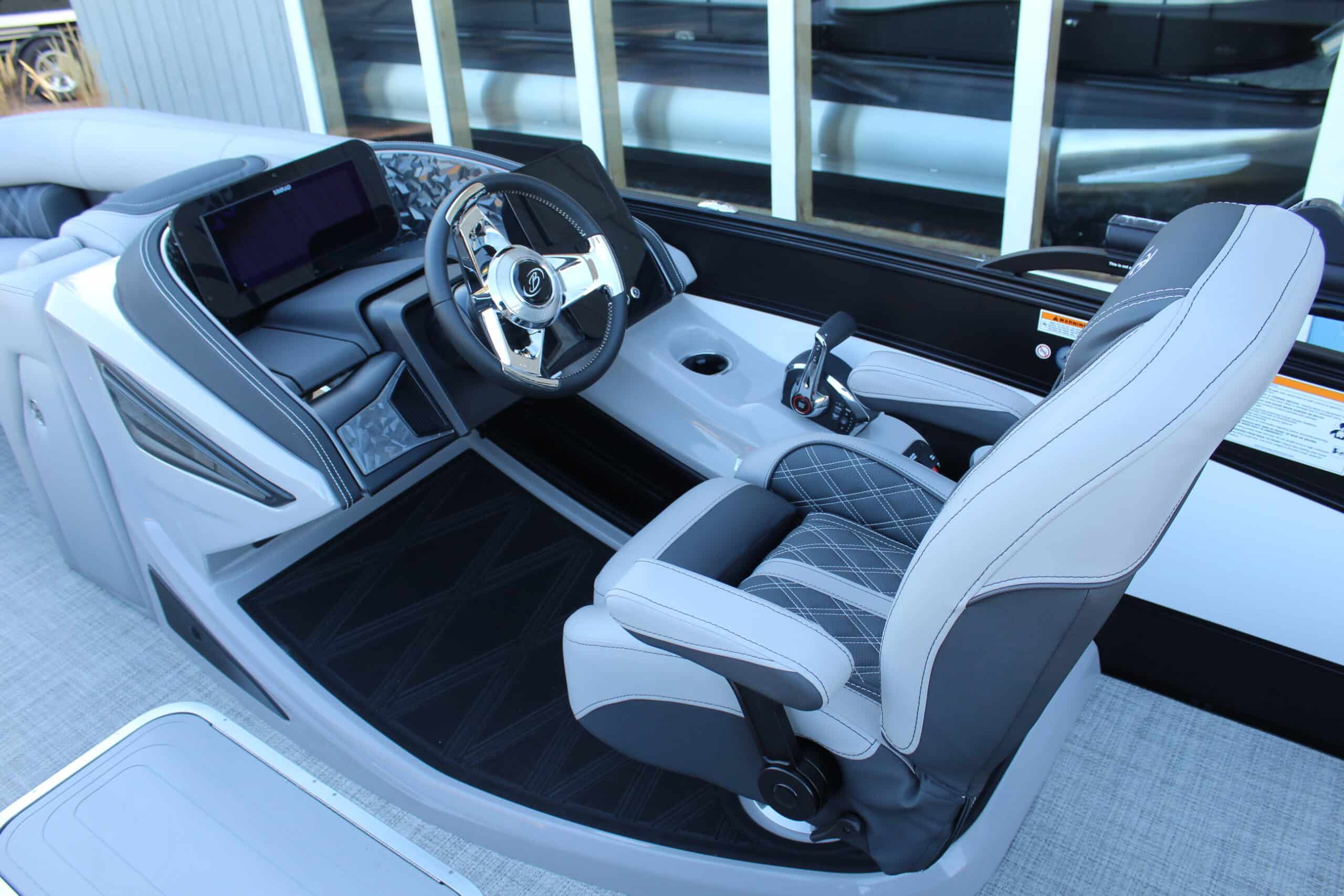 2027 Barletta Lusso23U, photo 9 of 25