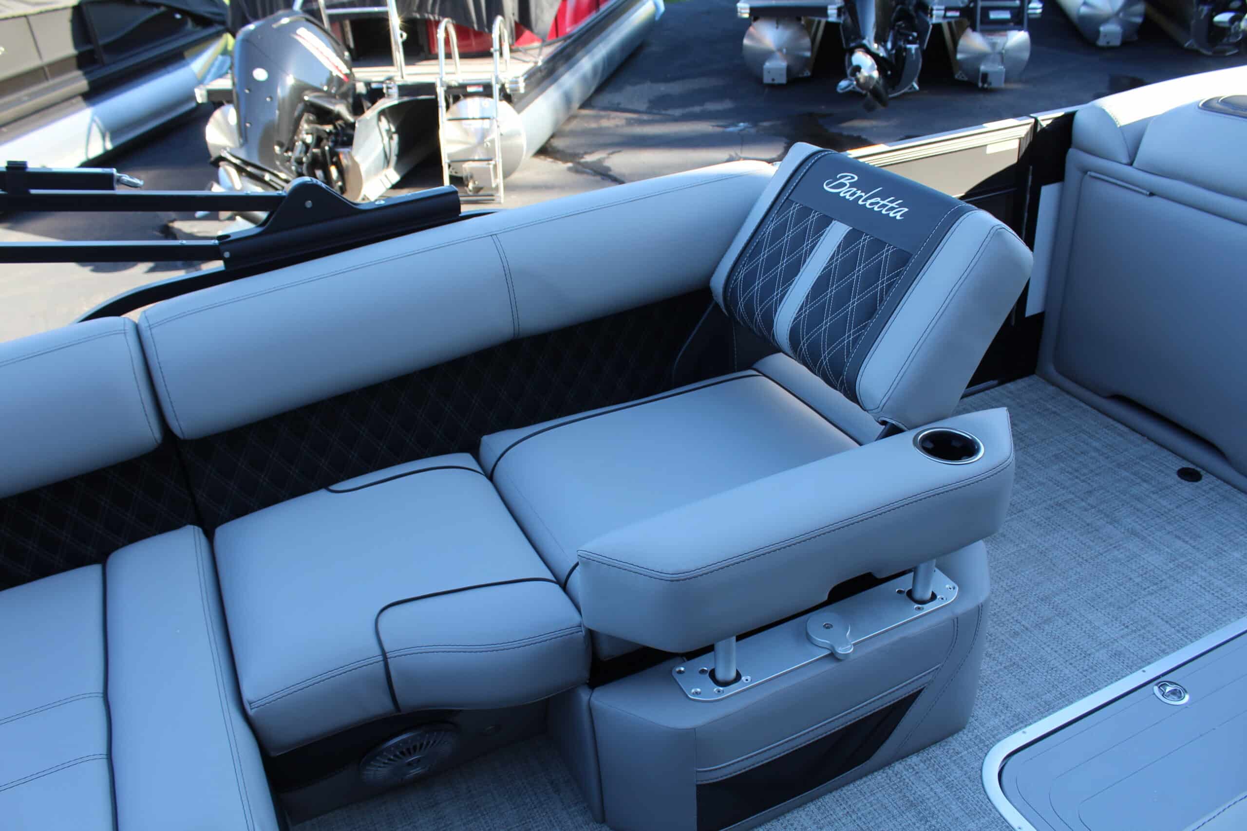 2027 Barletta Lusso23U, photo 12 of 25