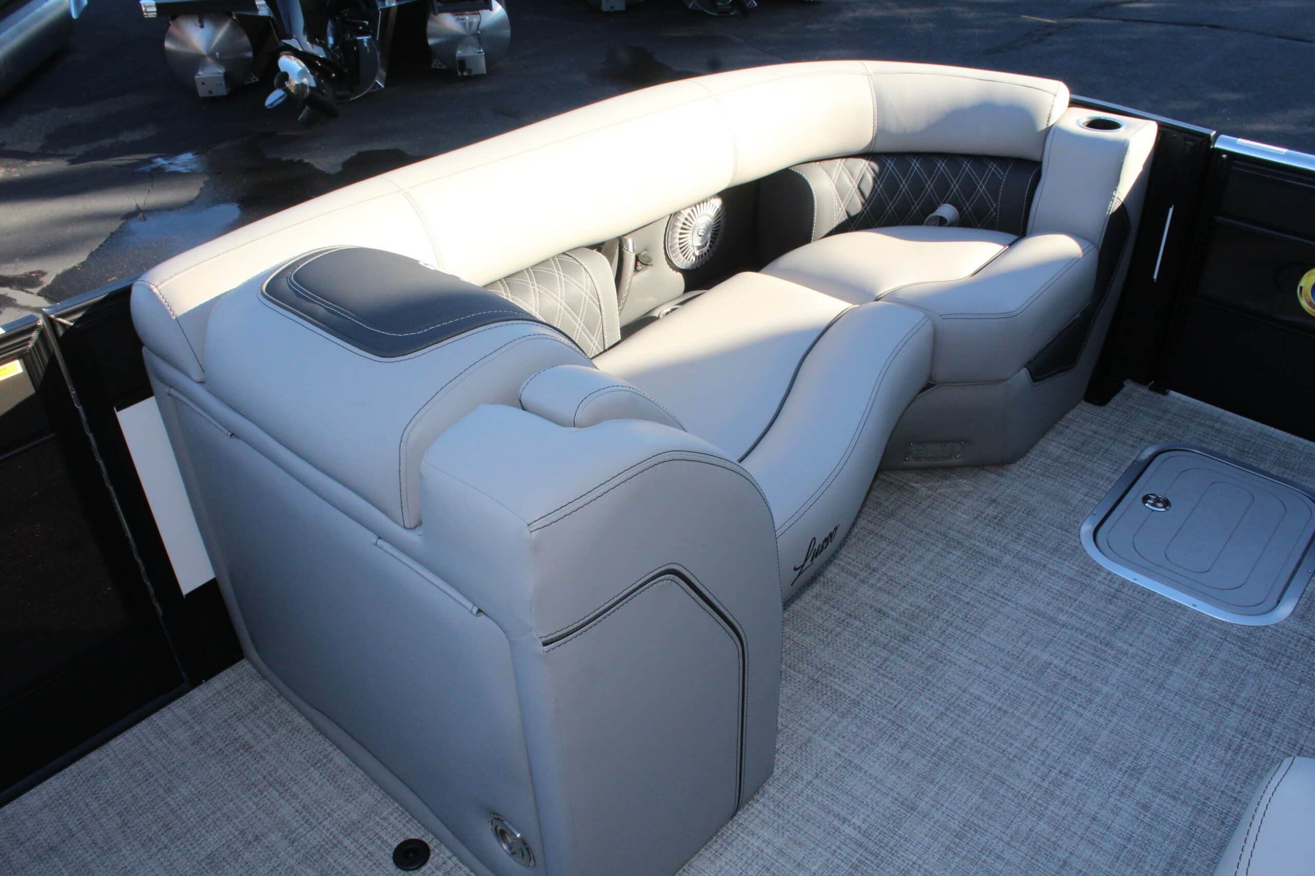 2027 Barletta Lusso23U, photo 17 of 25
