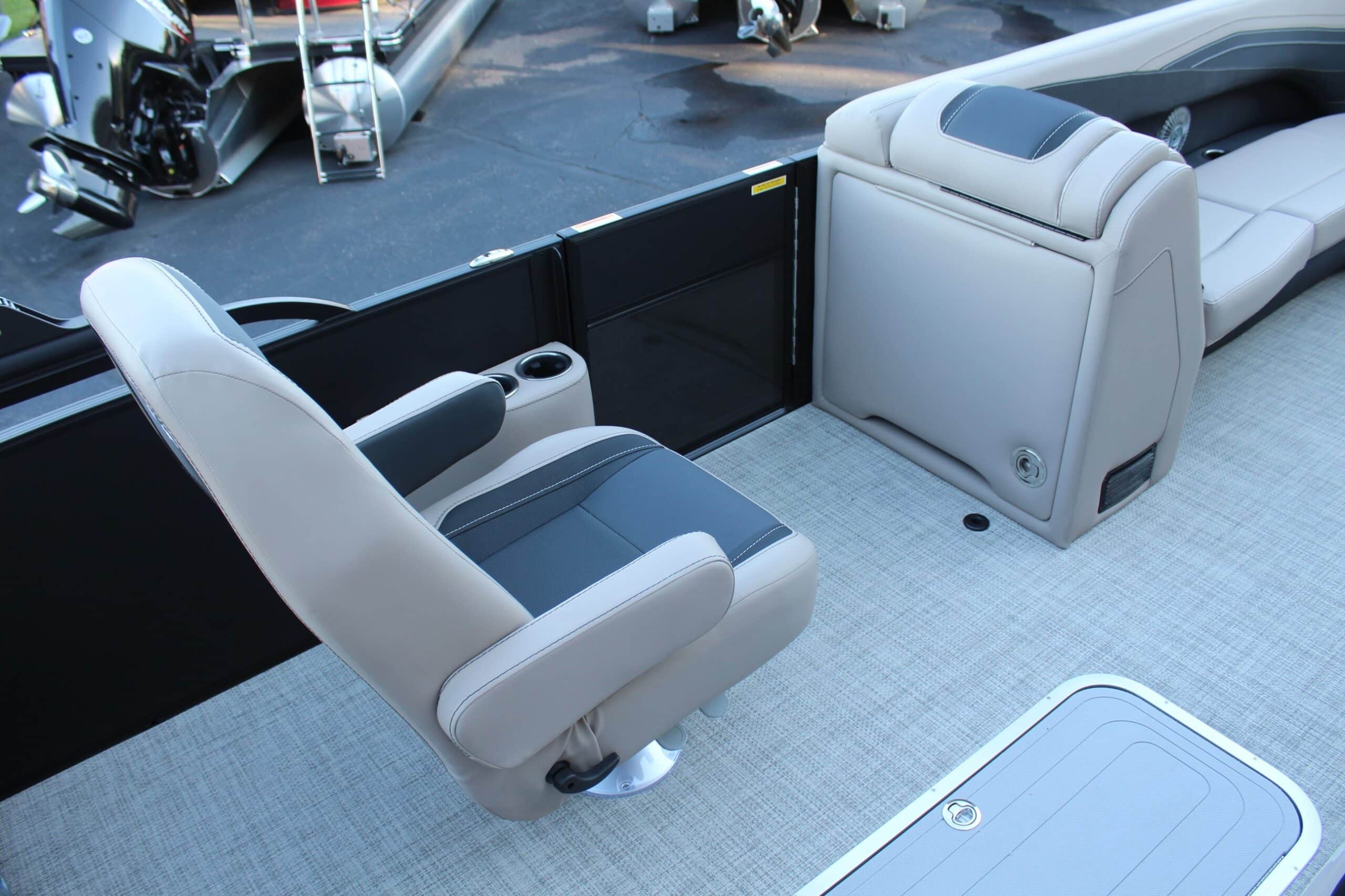 2027 Barletta Cabrio 24UC, photo 11 of 22